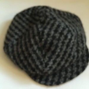 HOLT RENFREW London Cap Newboy  Hat